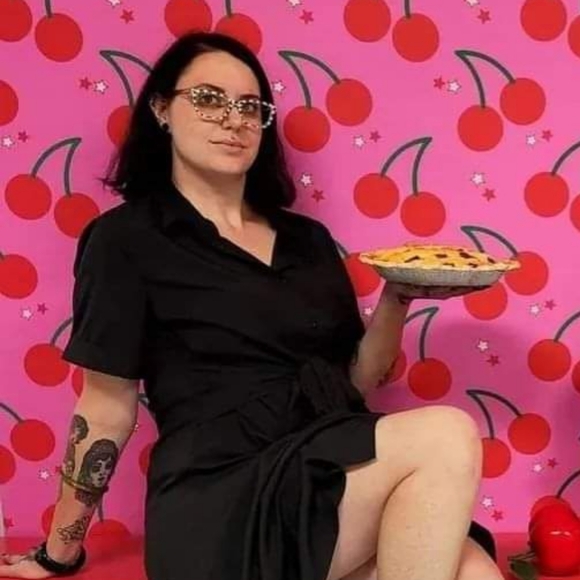 Meet your Posher, Kate - Picture 1 of 1